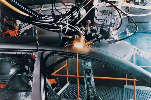 钣金加工中的激光焊接到底是什么？-北京友安虚拟现实应用有限公司
